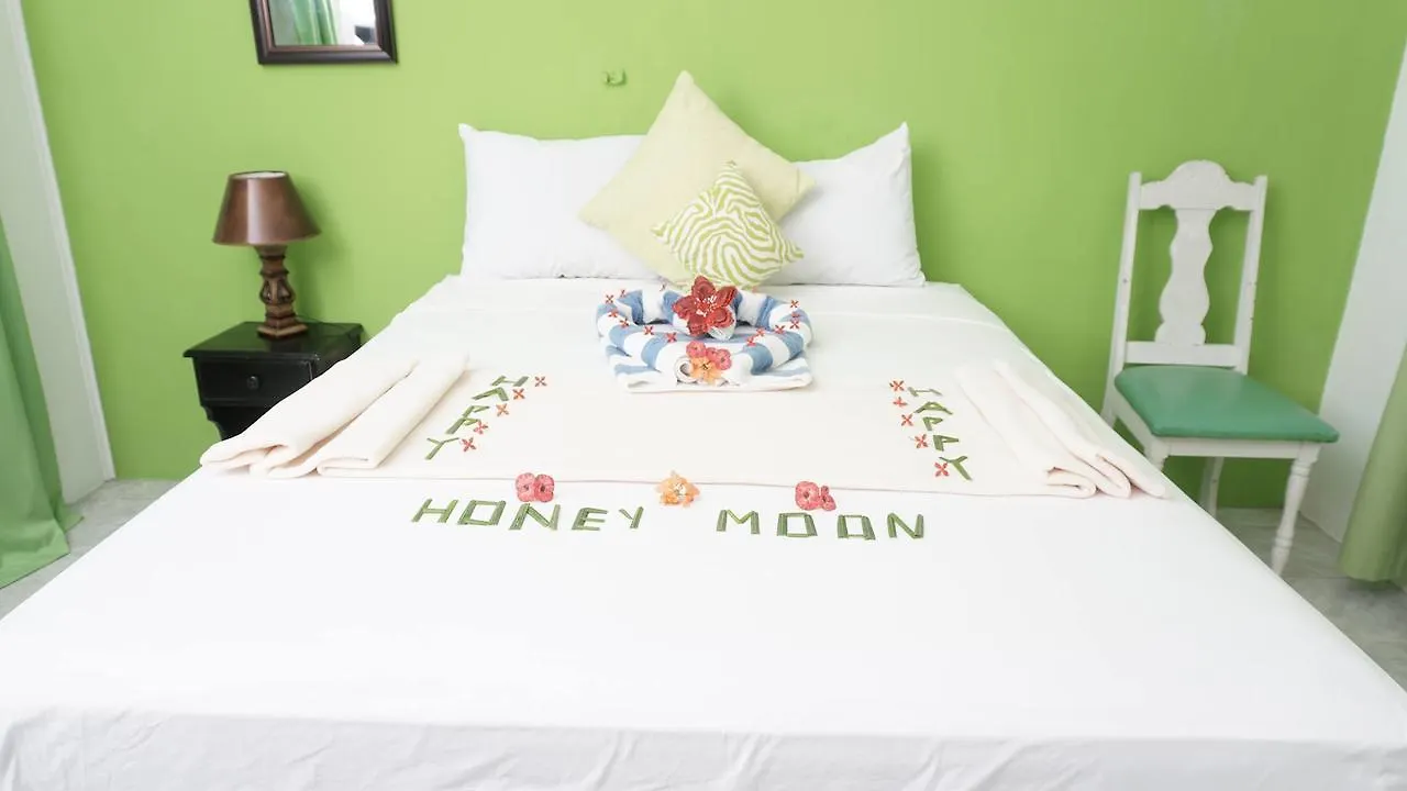 فندق نيغريلفي  Bourbon Beach Jamaica جامايكا